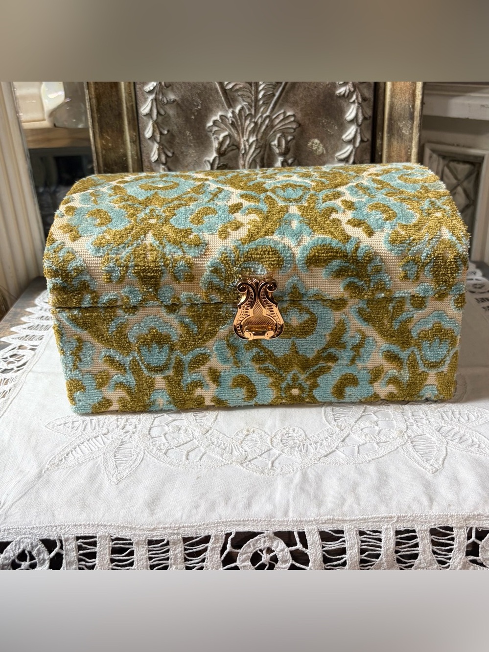Vintage 1973 Shiseido Hanatsubaki Club "Fantasy Case" Jewelry Box